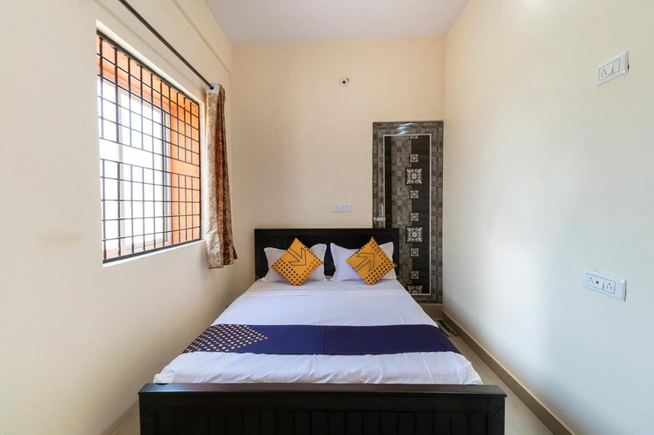 Spot On Ssr Lodging And Boarding Bangalore Exterior foto
